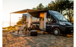 Fiamma F80s Ducato 320 Markise Gehäusefarbe Deep Black Tuchfarbe Royal Grey 320 Cm -Dometic || Outwell || High Peak Verkäufe 822710 5315042